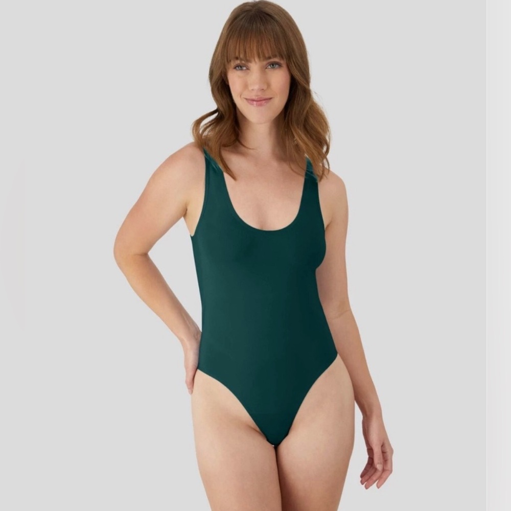 NWT Maidenform Seamless Slimming Shapewear Thong Bodysuit